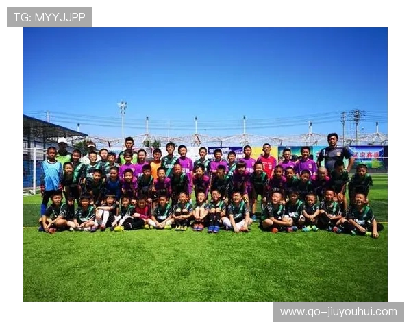 Qzee智能发声足球引领未来运动体验让训练与娱乐完美融合