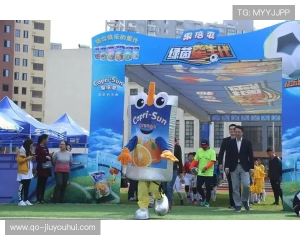 夏日海滩活力造型之足球元素潮流沙滩包与时尚配饰精选推荐全面版